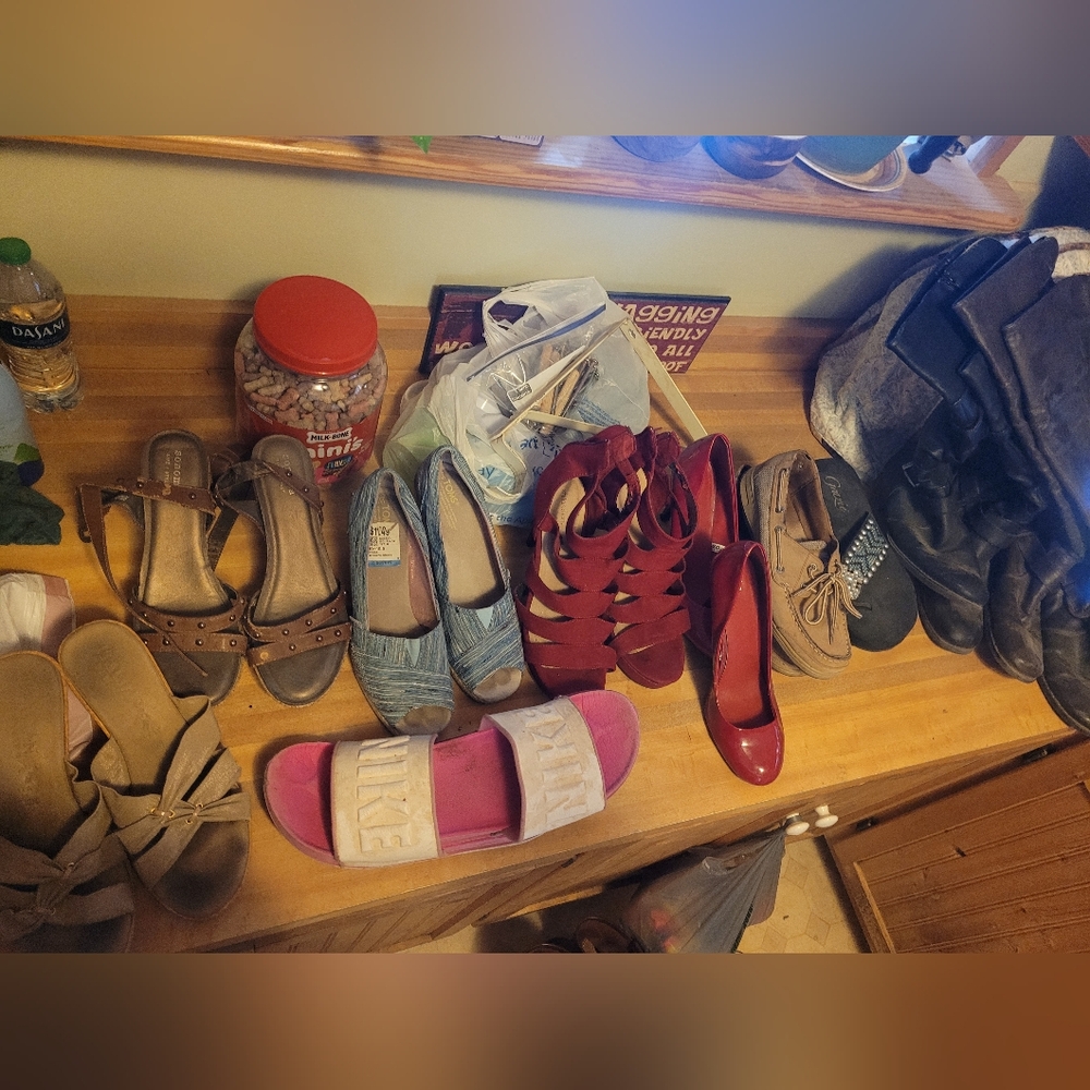 Lot of Soze 10 shoe